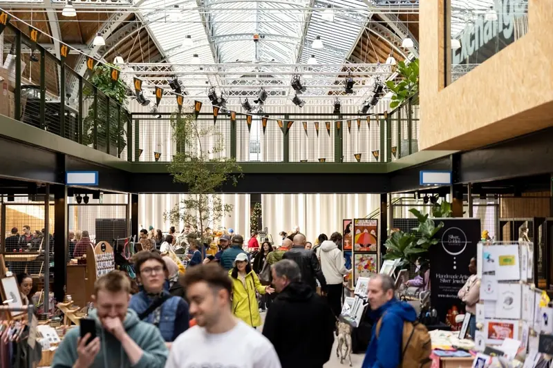 Campfield Market scene
